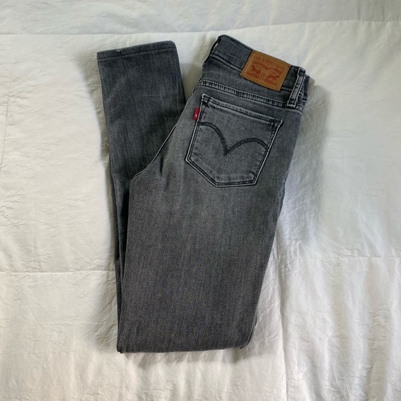 Levi’s 711 Skinny Jeans - Picture 2 of 6